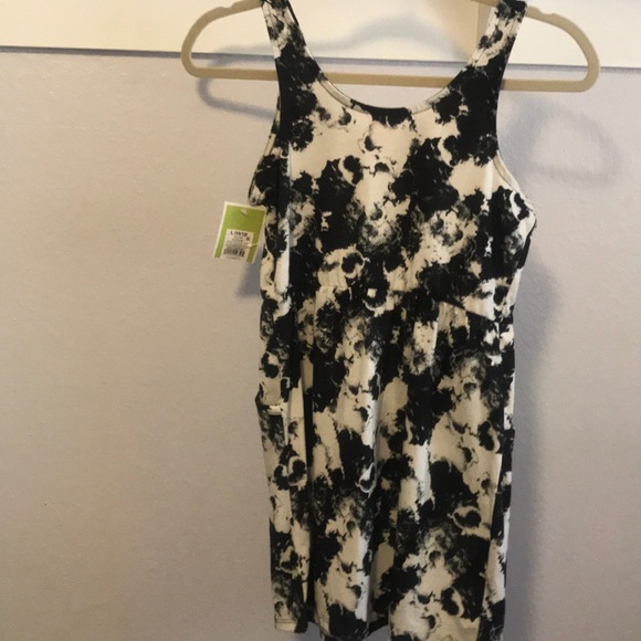 Girls dress - Picture 4 of 4